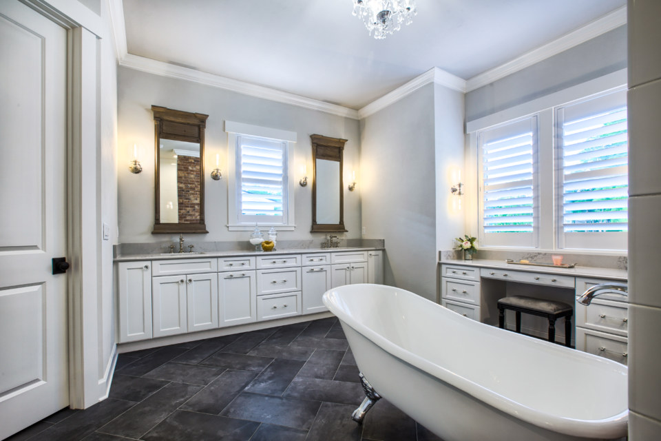 Eudora Cottage Color: Bright White