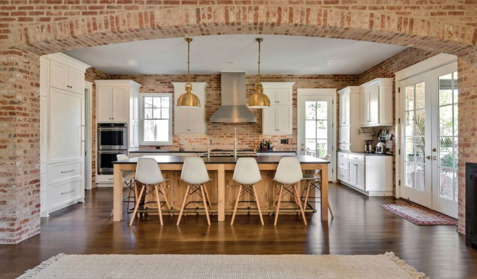 Eudora DOOR STYLE: Maple Cottage | COLOR: Custom Color Bright White