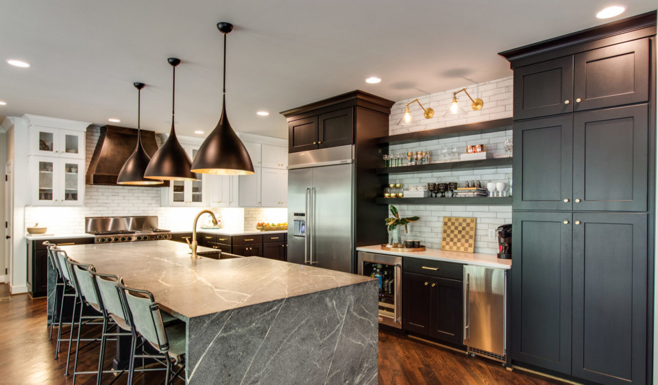 Door Style: Homestead II Color: Ebony