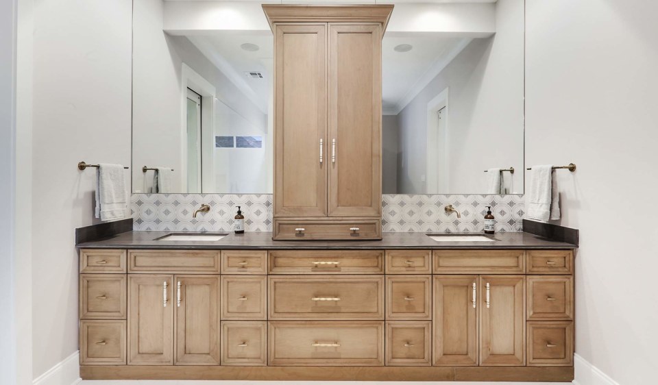 Style: Destin Color: Natural Vintage