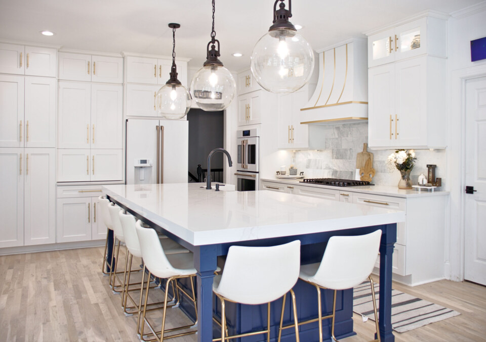 Homestead II door in Bright White and Naval - Platinum Kitchens and Bath