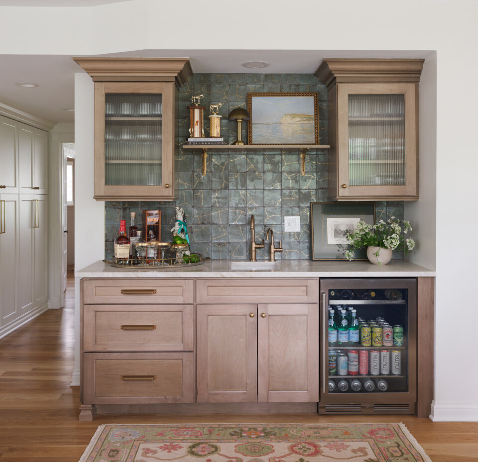 Created by Karr Bick Design and Photo by Lisa Mitchell Style: Salem II door in Natural Maple Vintage Finish