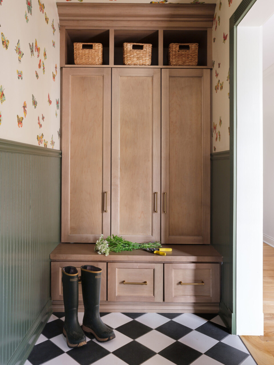 Created by Karr Bick Design and Photo by Lisa Mitchell Style: Salem II door in Natural Maple Vintage Finish