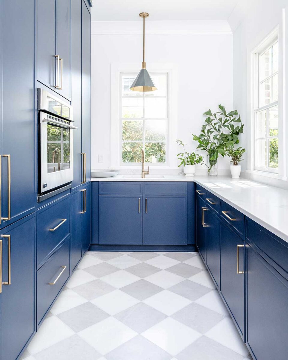 Created by Jilco Kitchen and Bath @jilcokitchenandbath Arnett Construction @arnettconstruction Photographer: Ruta Smith for CHD Magazine @rutasmithphoto Door Style/Color: Mouser Portrait door in Naval
